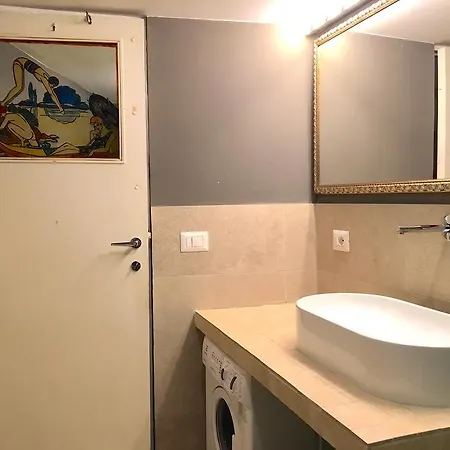 Garibaldi Old Soap Factory Apartment
