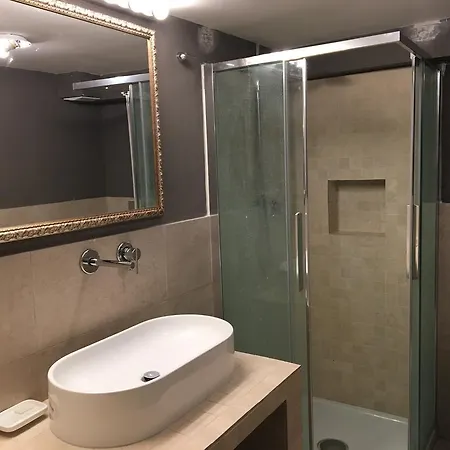 Garibaldi Old Soap Factory Apartment *