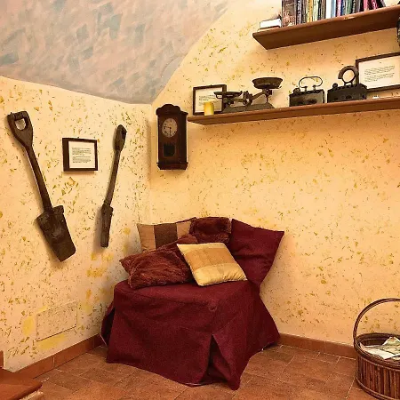 Garibaldi Old Soap Factory Apartment *